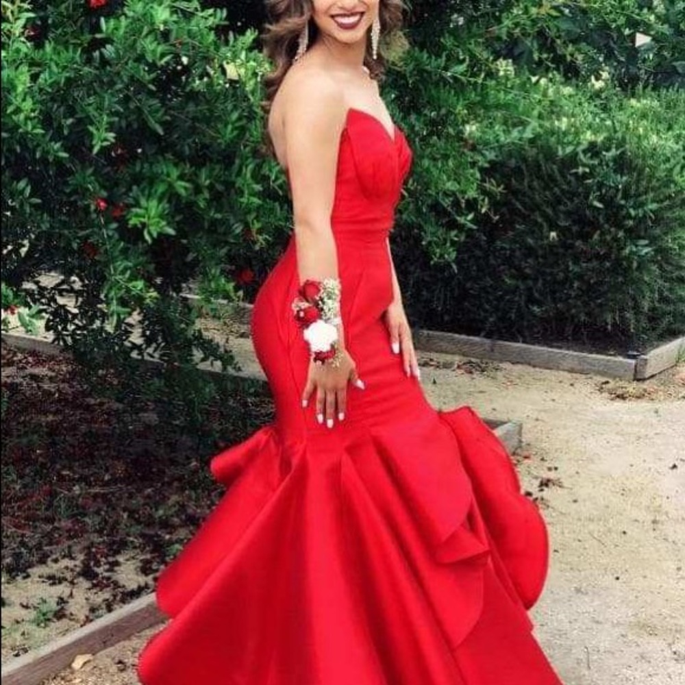 Red prom dress